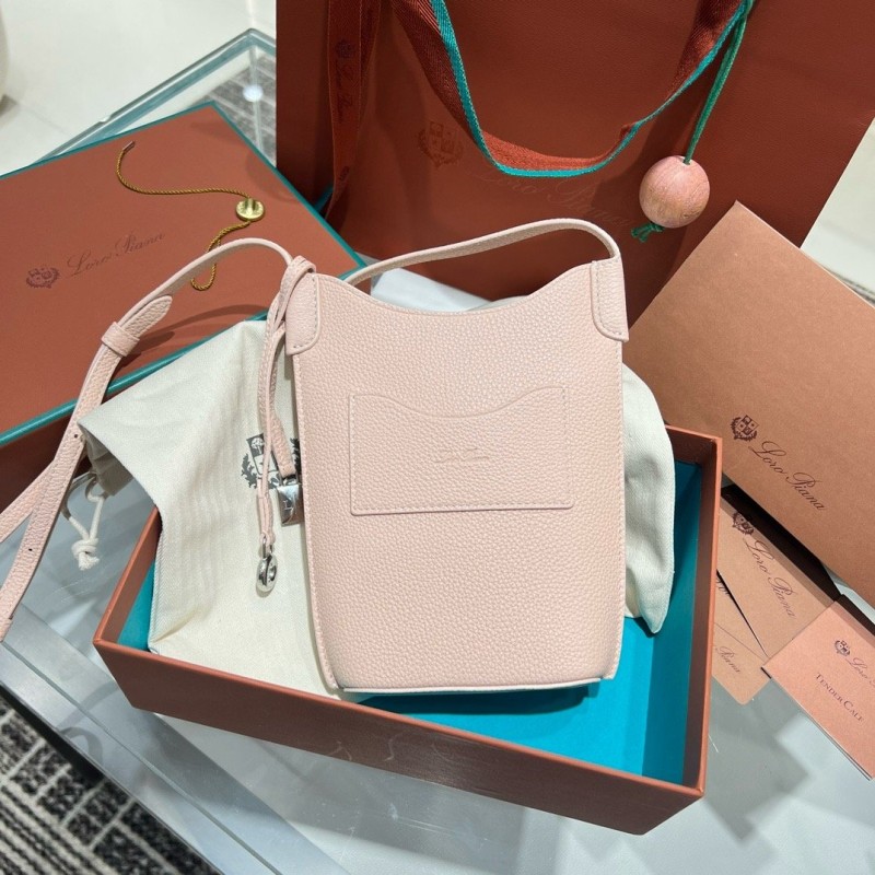 Loro Piana 手机包