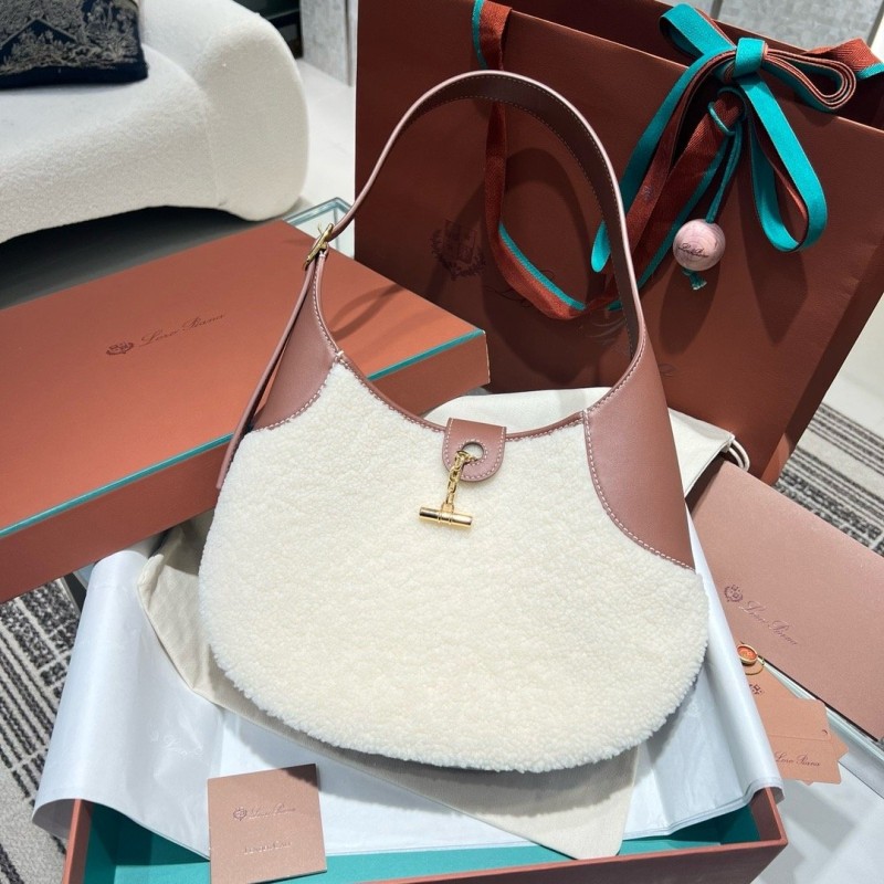 Loro Piana 月牙包