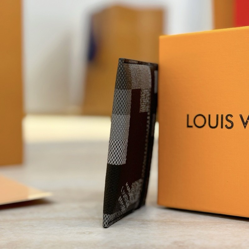 LV Cardholder / Wallet 
