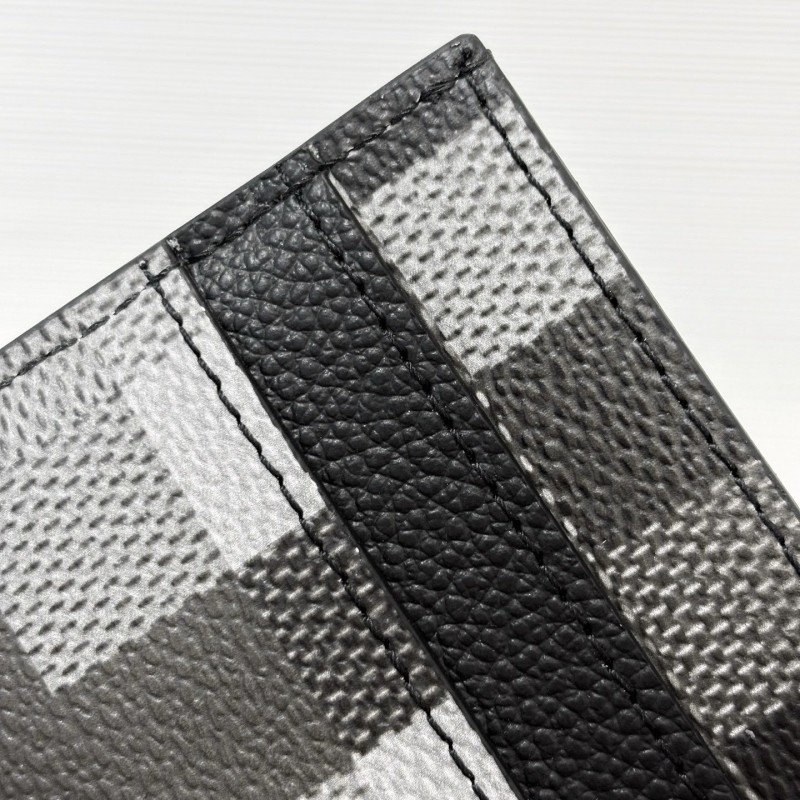 LV Cardholder / Wallet 