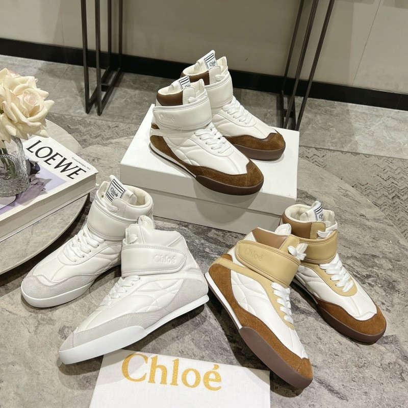 Chloe Sneakes 
