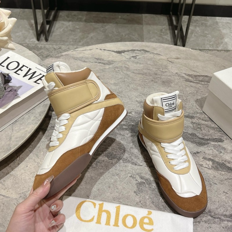 Chloe Sneakes 