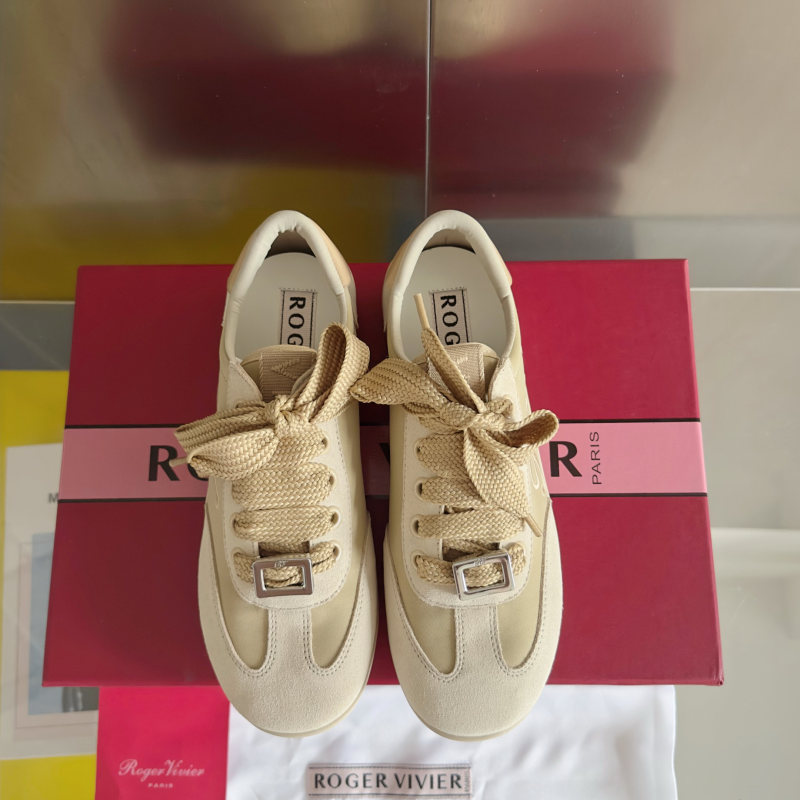 Roger Vivier Sneakers 