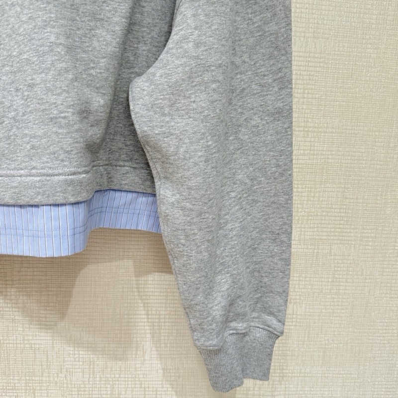 Gucci Sweater & Shorts 