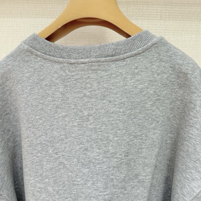 Gucci Sweater & Shorts 