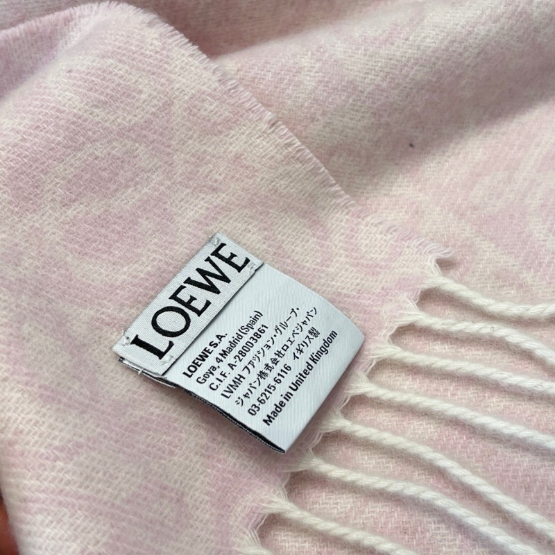 Loewe Shawl