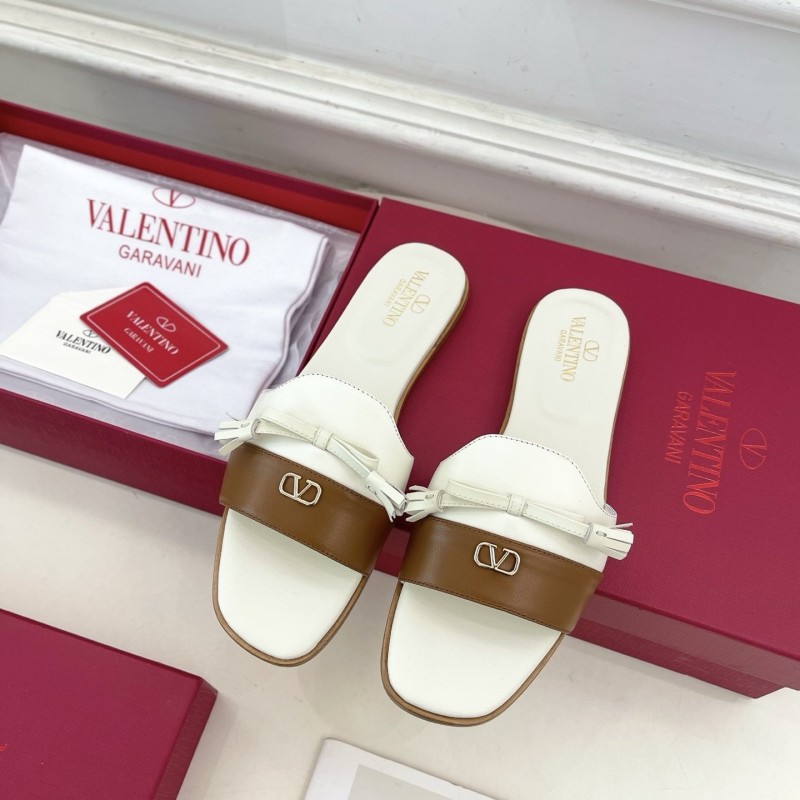 Valentino Flat