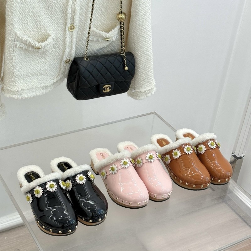 Chanel Slippers 