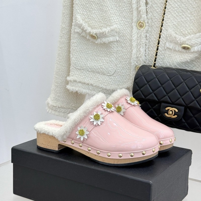 Chanel Slippers 
