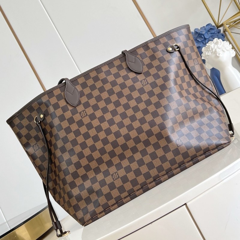 LV Neverfull 