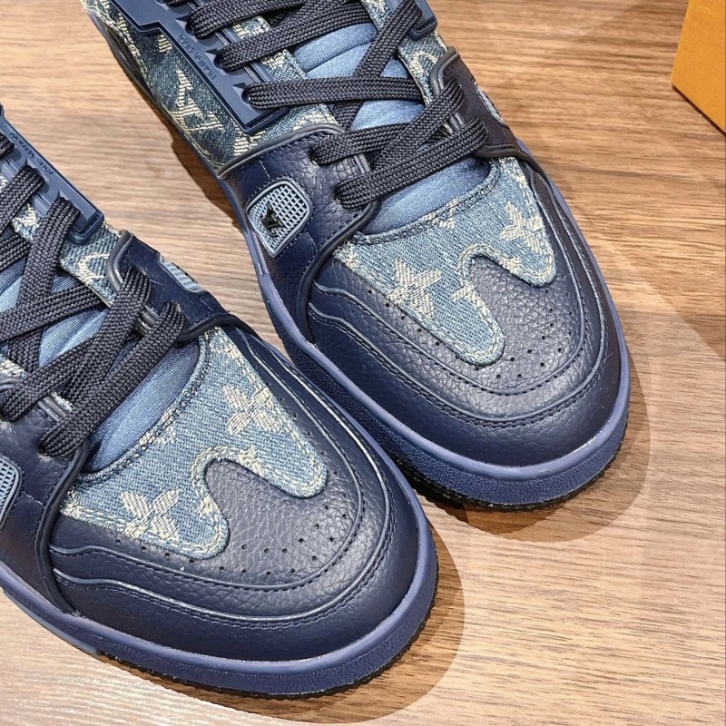 LV Unisex Trainer