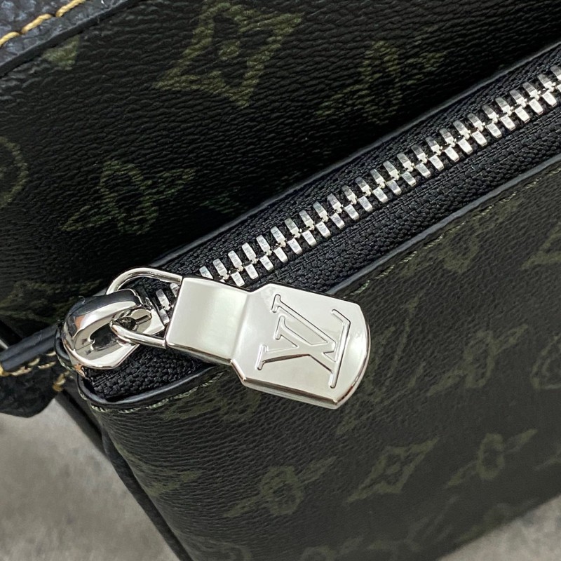 LV 3in1 Messenger Bag