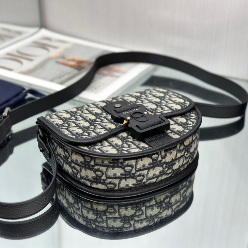 Dior Saddle Bag小号