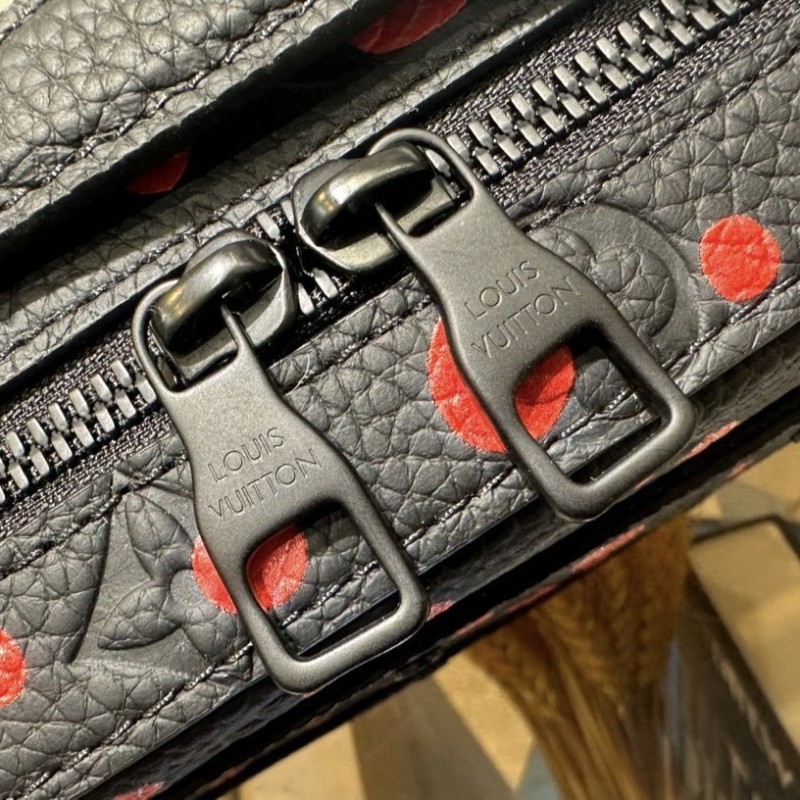 LV Trunk Handle