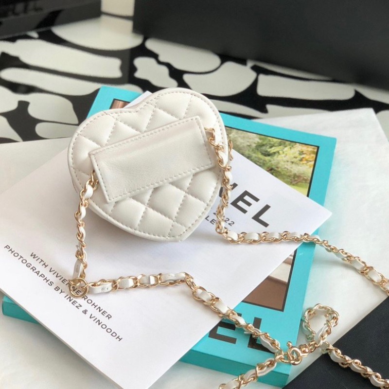 Chanel 爱心包