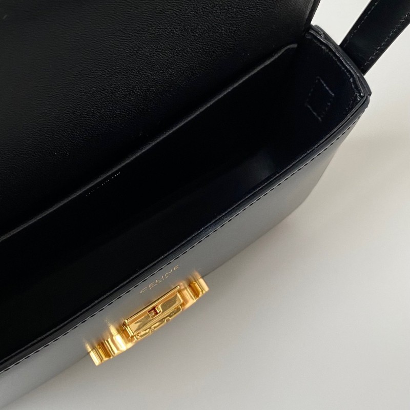Celine Triomphe 腋下包