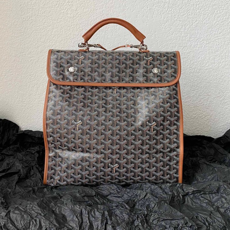 Goyard Saint-Leger