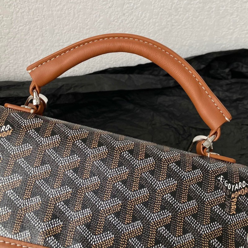 Goyard Saint-Leger