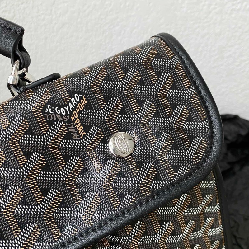 Goyard Saint-Leger