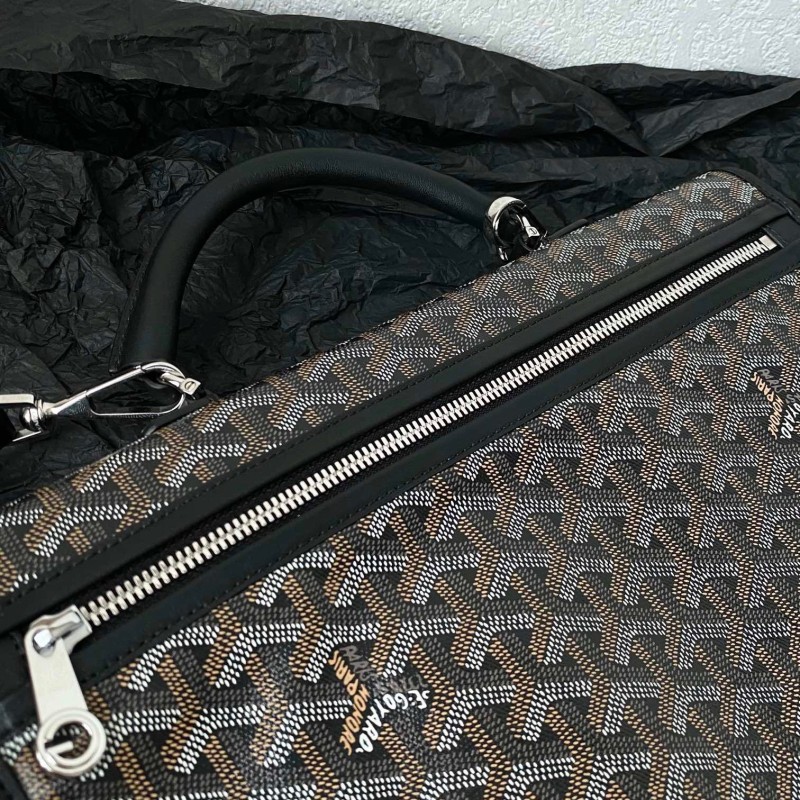 Goyard Saint-Leger