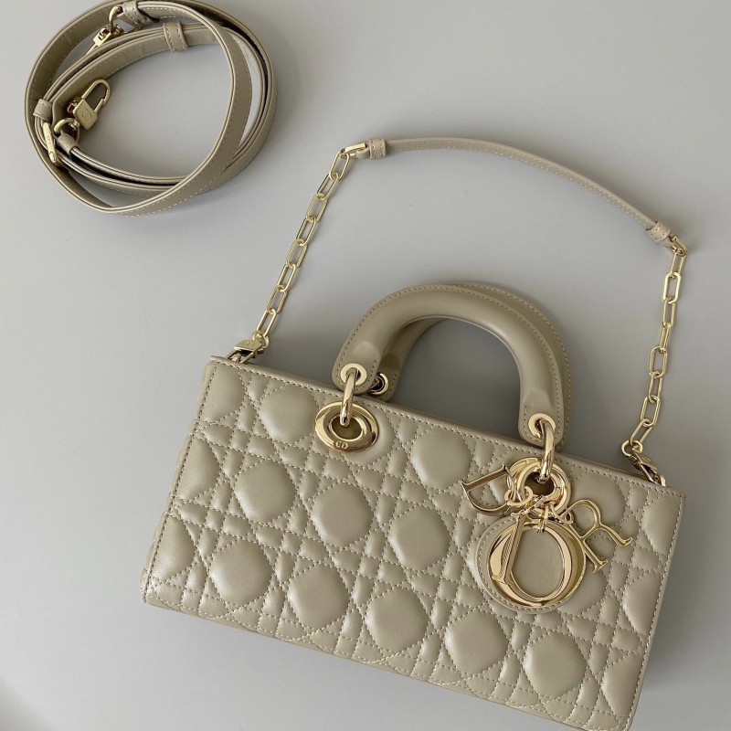 Dior D-Joy Medium
