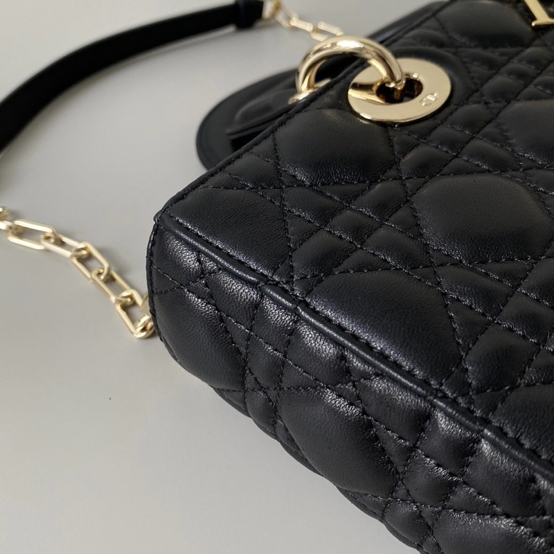 Dior D-Joy Medium