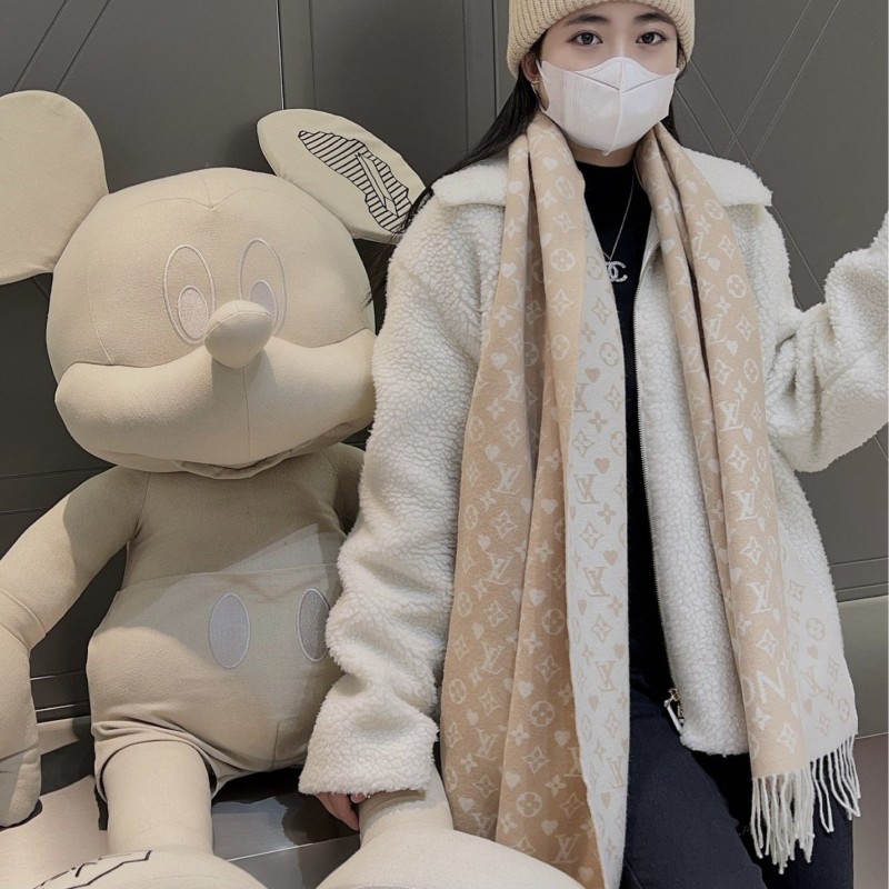 LV Scarf