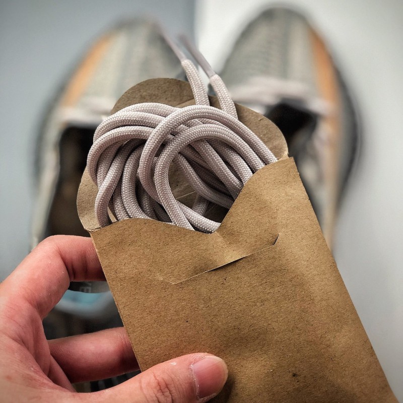 Adidas Yeezy 350 石灰石