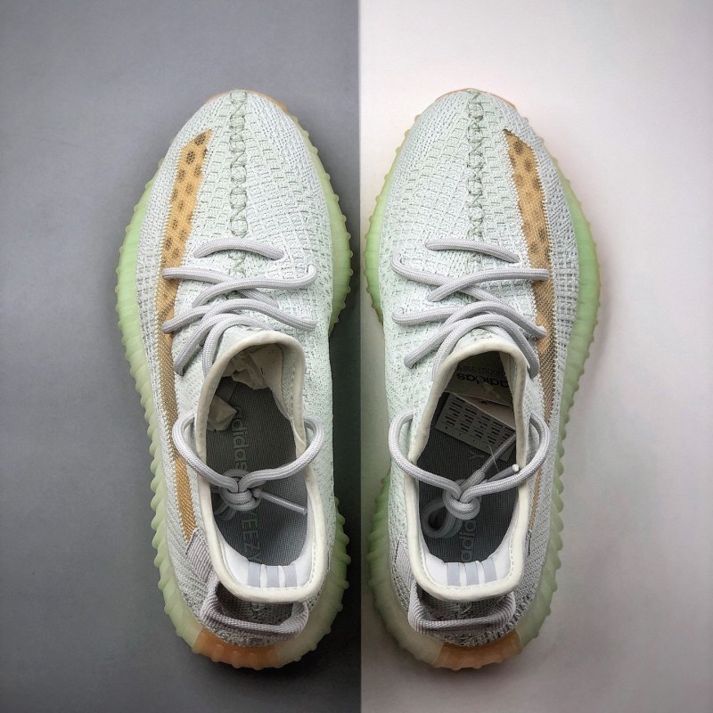 Adidas Yeezy 350 海盐