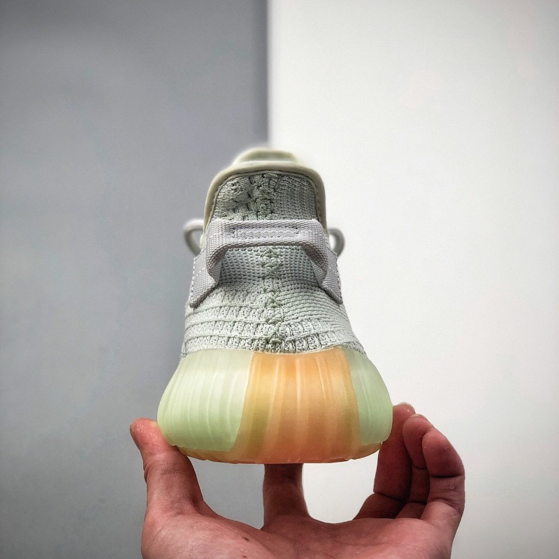 Adidas Yeezy 350 海盐