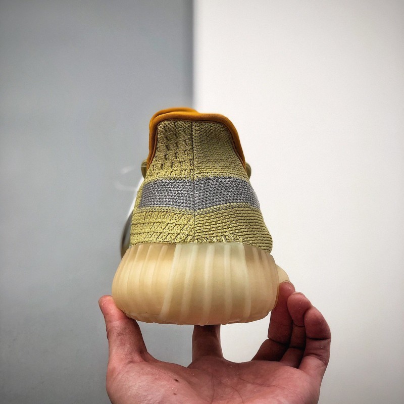 Adidas Yeezy 350 侧透