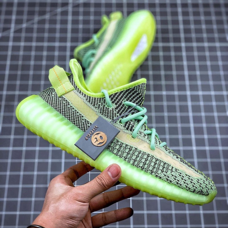 Adidas Yeezy 350夜光绿