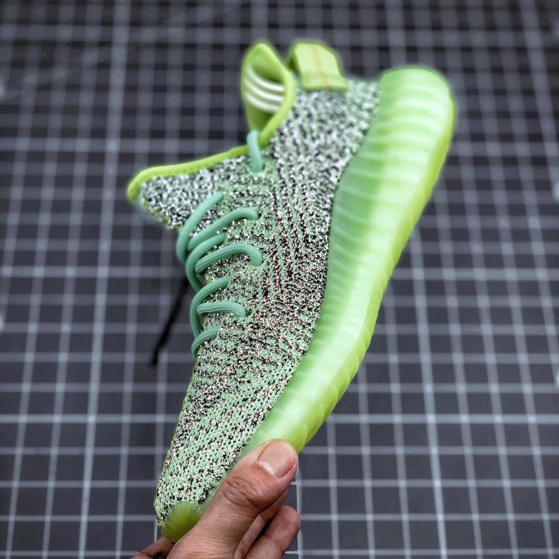 Adidas Yeezy 350夜光绿