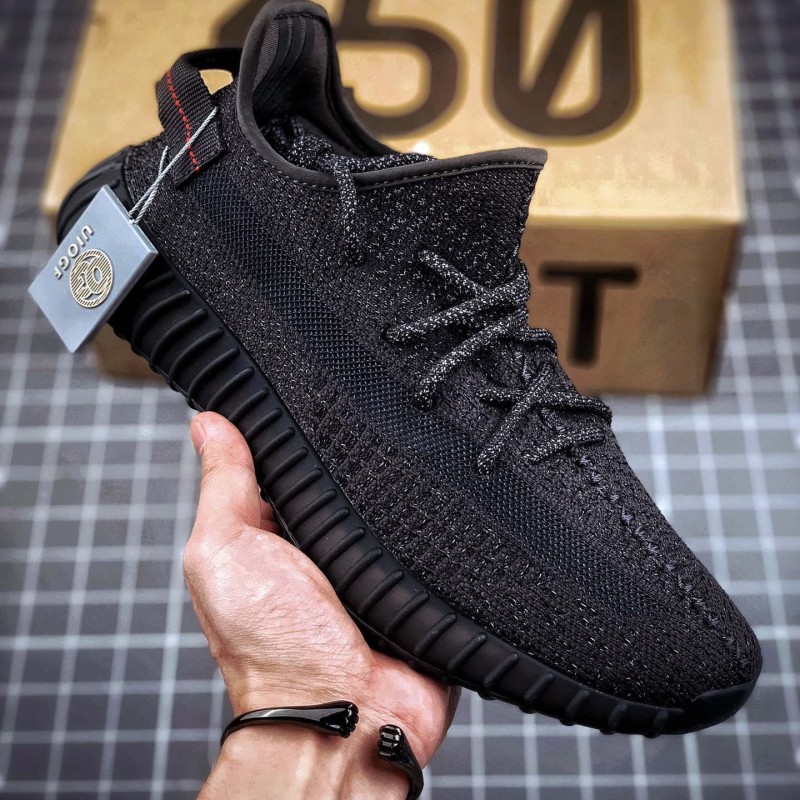 Adidas Yeezy 350 黑满天星