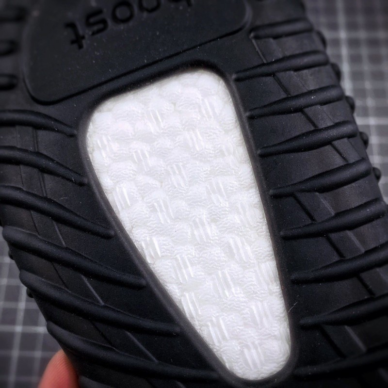 Adidas Yeezy 350 黑满天星